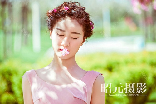 ������Ů�˵�һ�Α��к͵ڶ��Α��еĲ�e