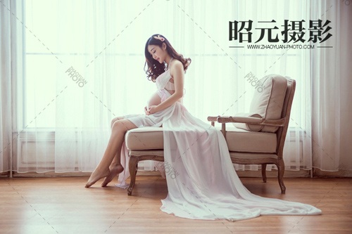 �ჺ��Ů�������Լ��e(cu��)�ö��x�V��